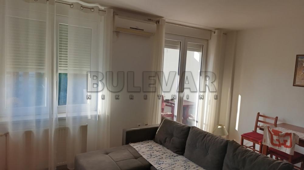 Slika 2 - Romanijska, Jednoiposoban stan za izdavanje, 44m2, 350€