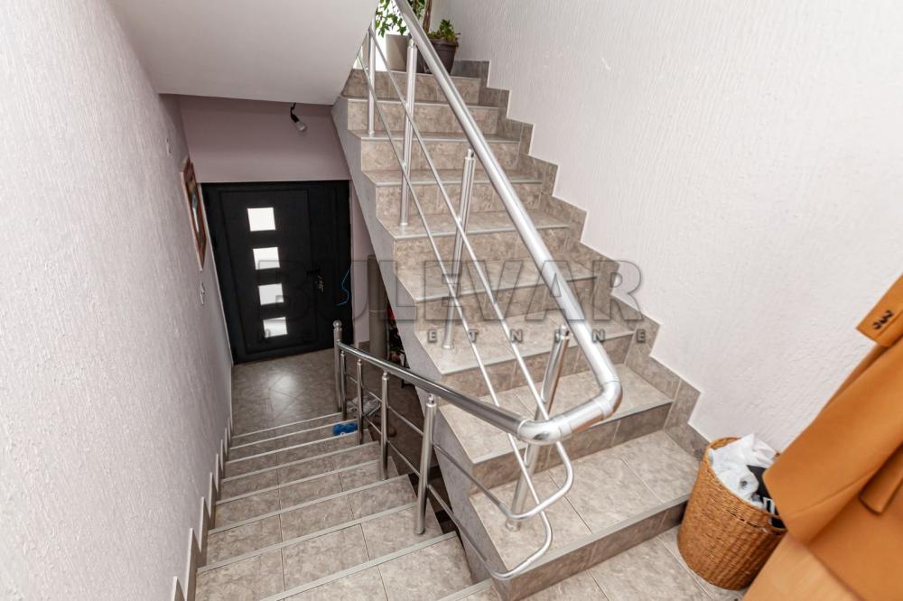 Slika 9 - Petra Aranđelovića,  Kuća na prodaju, 244m2, 327.000€