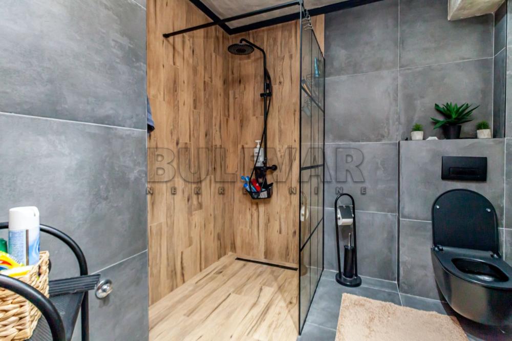 Slika 7 - Petra Aranđelovića,  Kuća na prodaju, 244m2, 327.000€