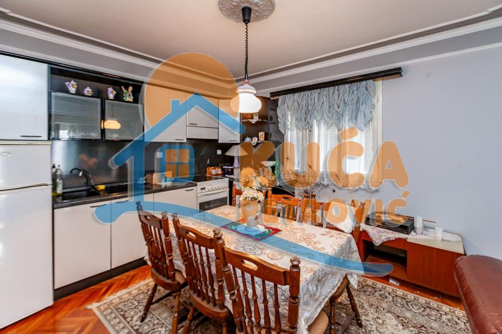 Slika 4 - Jove Tošića,  Kuća na prodaju, 145m2, 165.000€