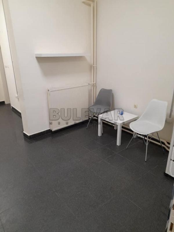 Slika 3 - Obrenovićeva,  Lokal za izdavanje, 21m2, 250€