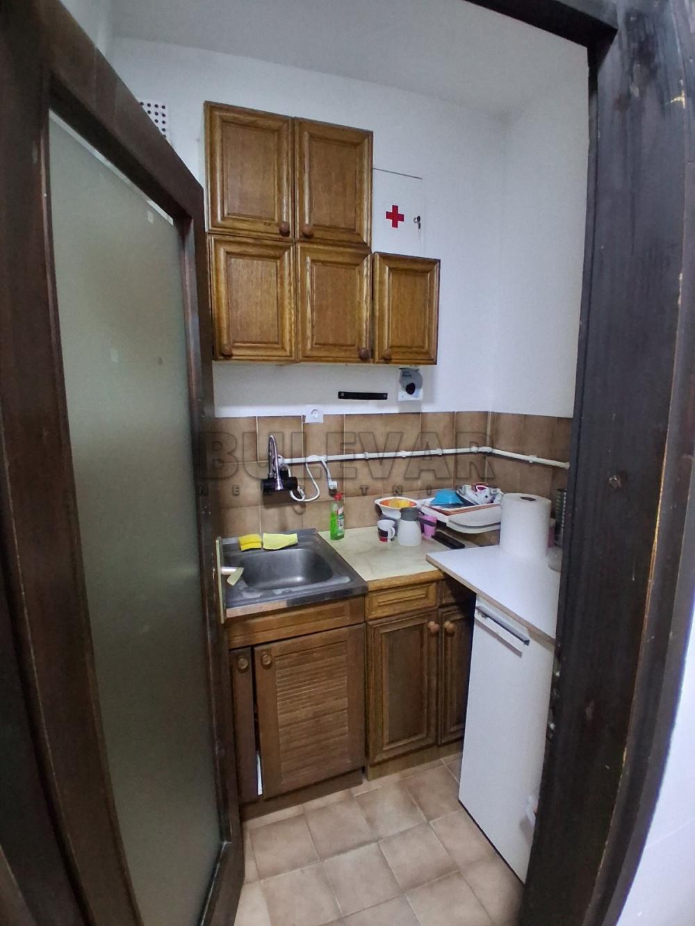 Slika 3 - Jovana Ristića,  Lokal za izdavanje, 94m2, 500€