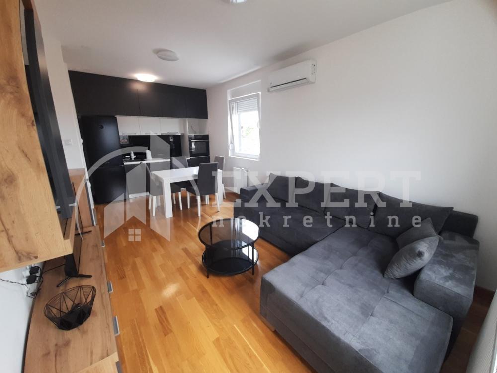 Glavna slika -Taska Uzunovića, Jednoiposoban stan za izdavanje, 34m2, 350€