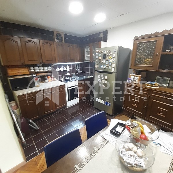 Slika 5 - Jove Tošića,  Kuća na prodaju, 110m2, 80.000€