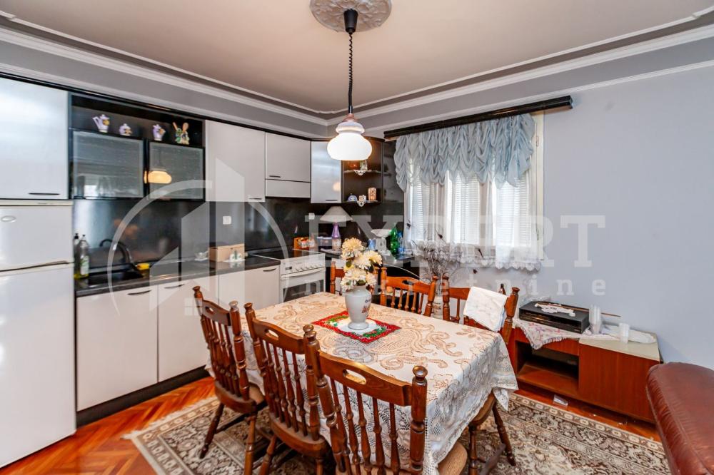 Slika 4 - Jove Tošića,  Kuća na prodaju, 145m2, 165.000€