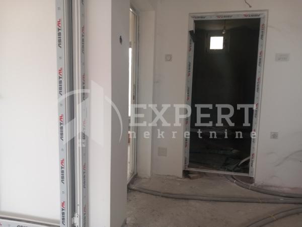 Slika 4 - Ljubomira Nedeljkovića,  Kuća na prodaju, 208m2, 135.000€