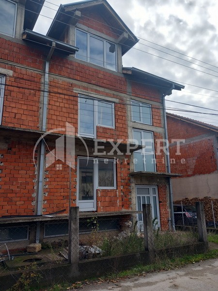 Slika 1 - Ljubomira Nedeljkovića,  Kuća na prodaju, 208m2, 135.000€