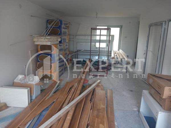Slika 3 - Ljubomira Nedeljkovića,  Kuća na prodaju, 208m2, 135.000€