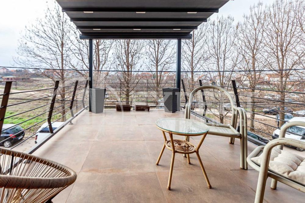 Slika 5 - Petra Aranđelovića,  Kuća na prodaju, 244m2, 327.000€