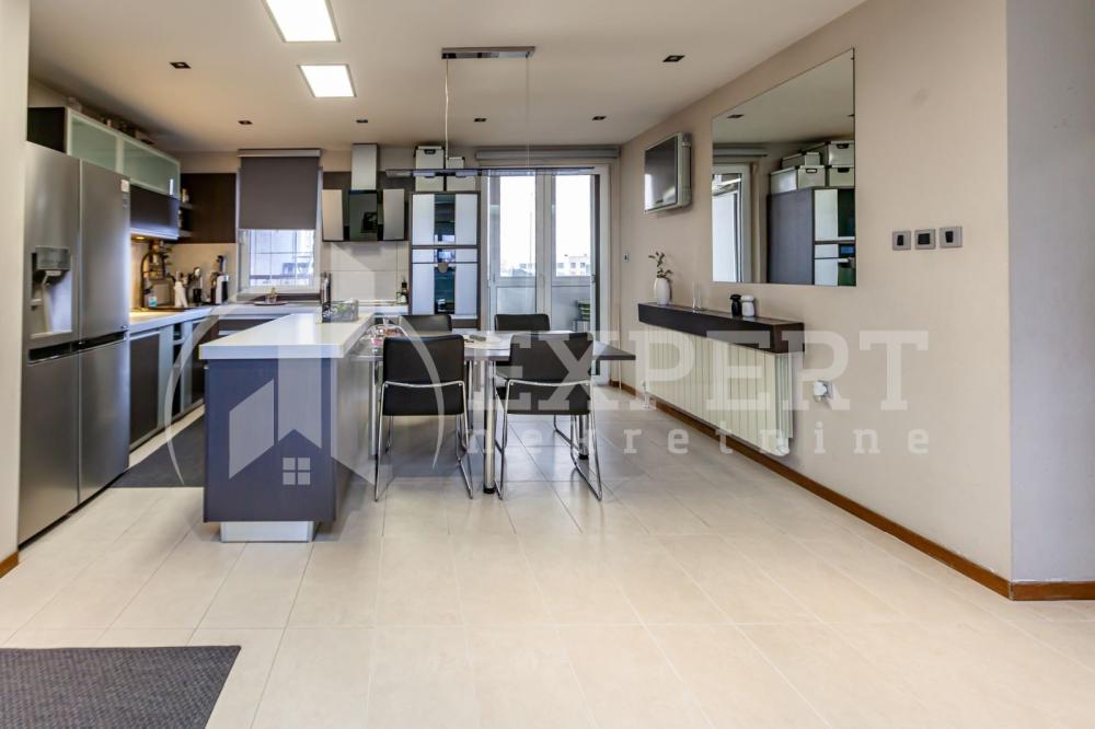 Slika 7 - Vojvode Tankosića, Četvorosoban stan za izdavanje, 128m2, 1.000€