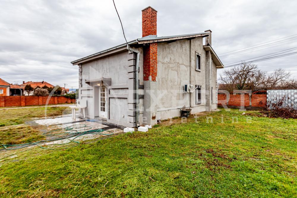 Slika 1 - Gornje Medjurovo,  Kuća na prodaju, 272m2, 162.000€