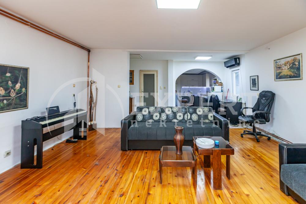 Slika 8 - Gornje Medjurovo,  Kuća na prodaju, 272m2, 162.000€