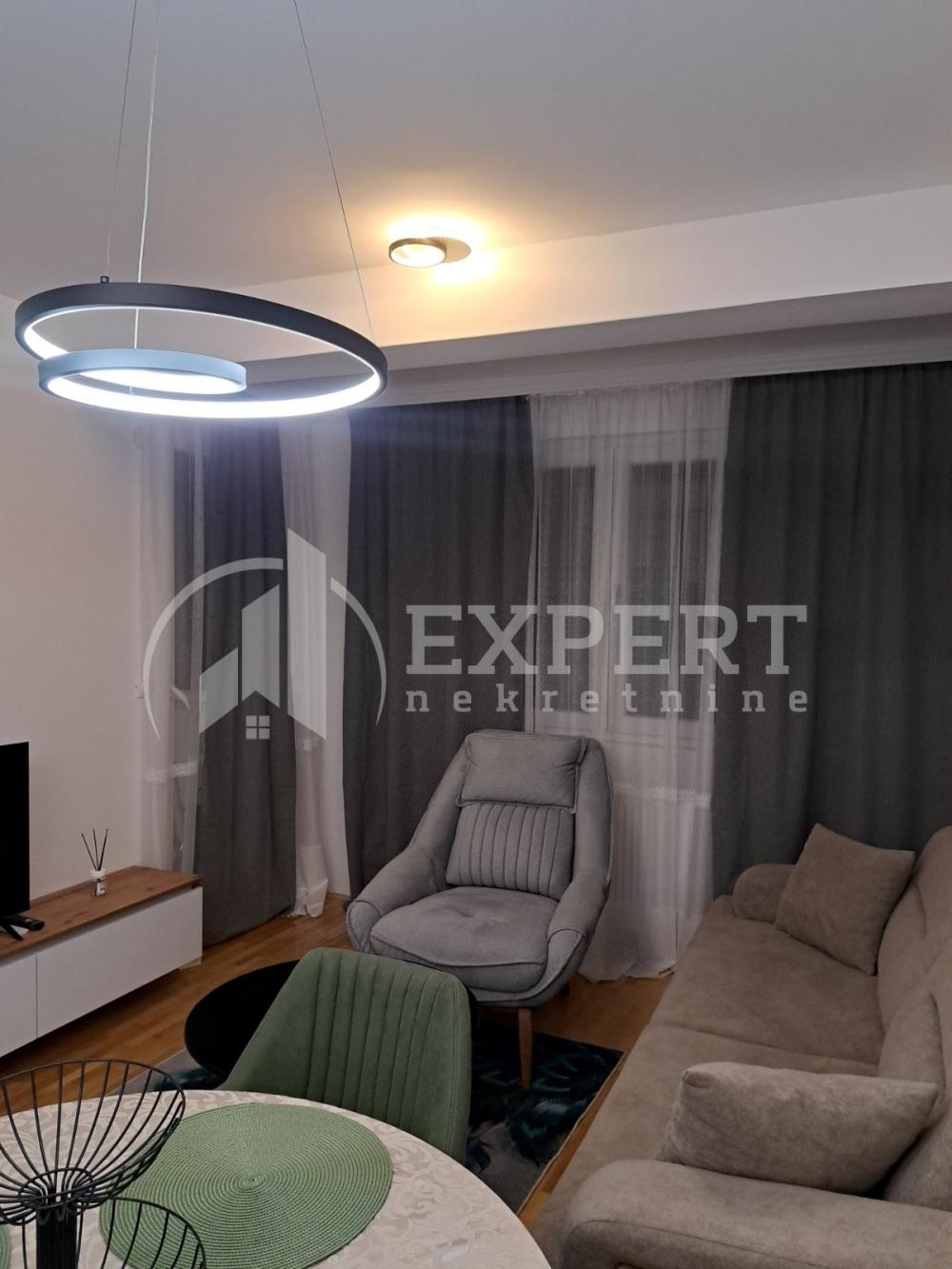 Slika 2 - Taska Uzunovića, Jednoiposoban stan za izdavanje, 45m2, 380€