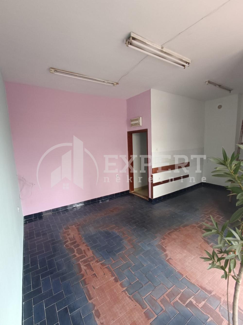 Slika 1 - Učiteljska,  Lokal za izdavanje, 28m2, 250€