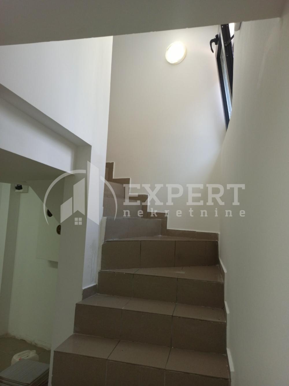 Slika 4 - Obilićev venac,  Lokal za izdavanje, 60m2, 300€