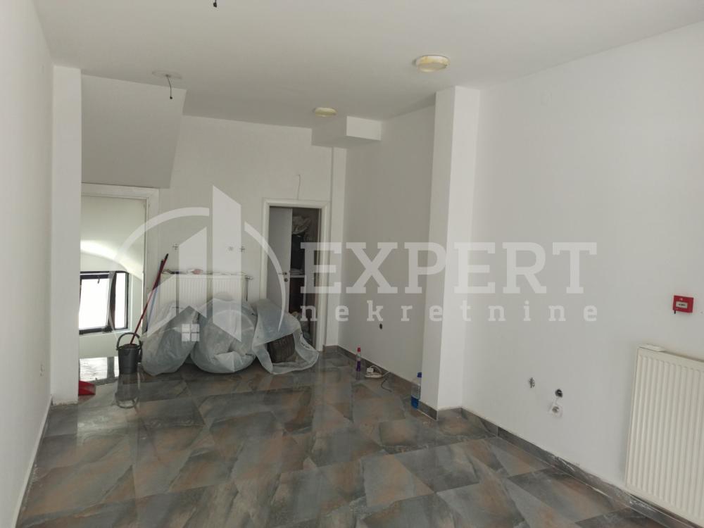 Slika 1 - Obilićev venac,  Lokal za izdavanje, 60m2, 300€