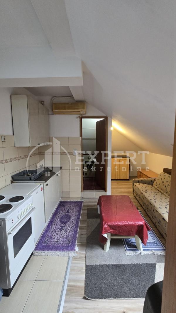 Glavna slika -Bulevar dr Zorana,  Stan za izdavanje, 27m2, 240€