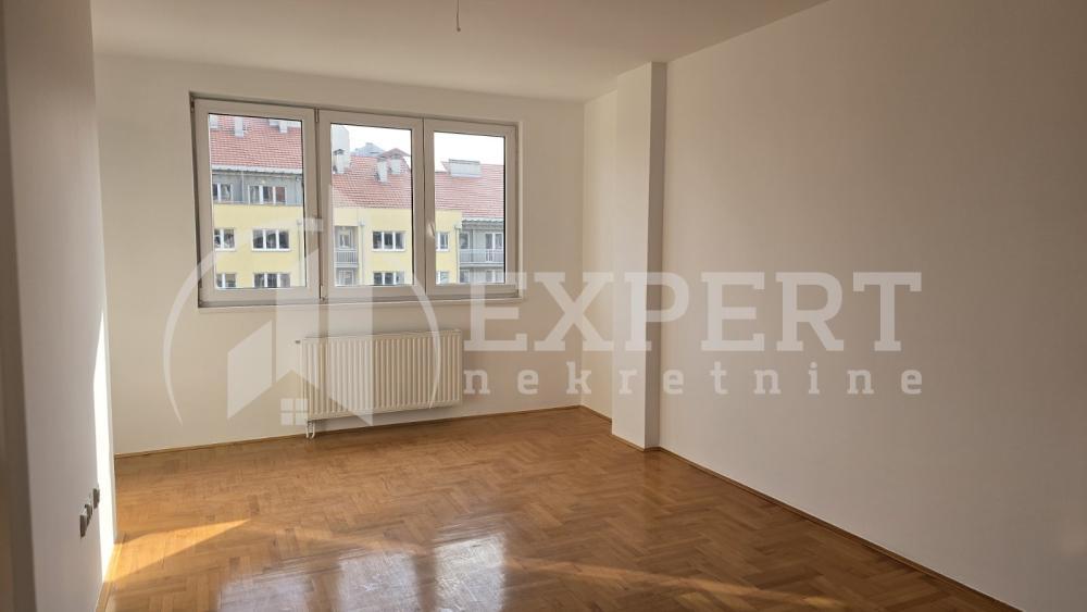 Glavna slika -Branka Krsmanovića, Dvoiposoban stan za izdavanje, 63m2, 370€