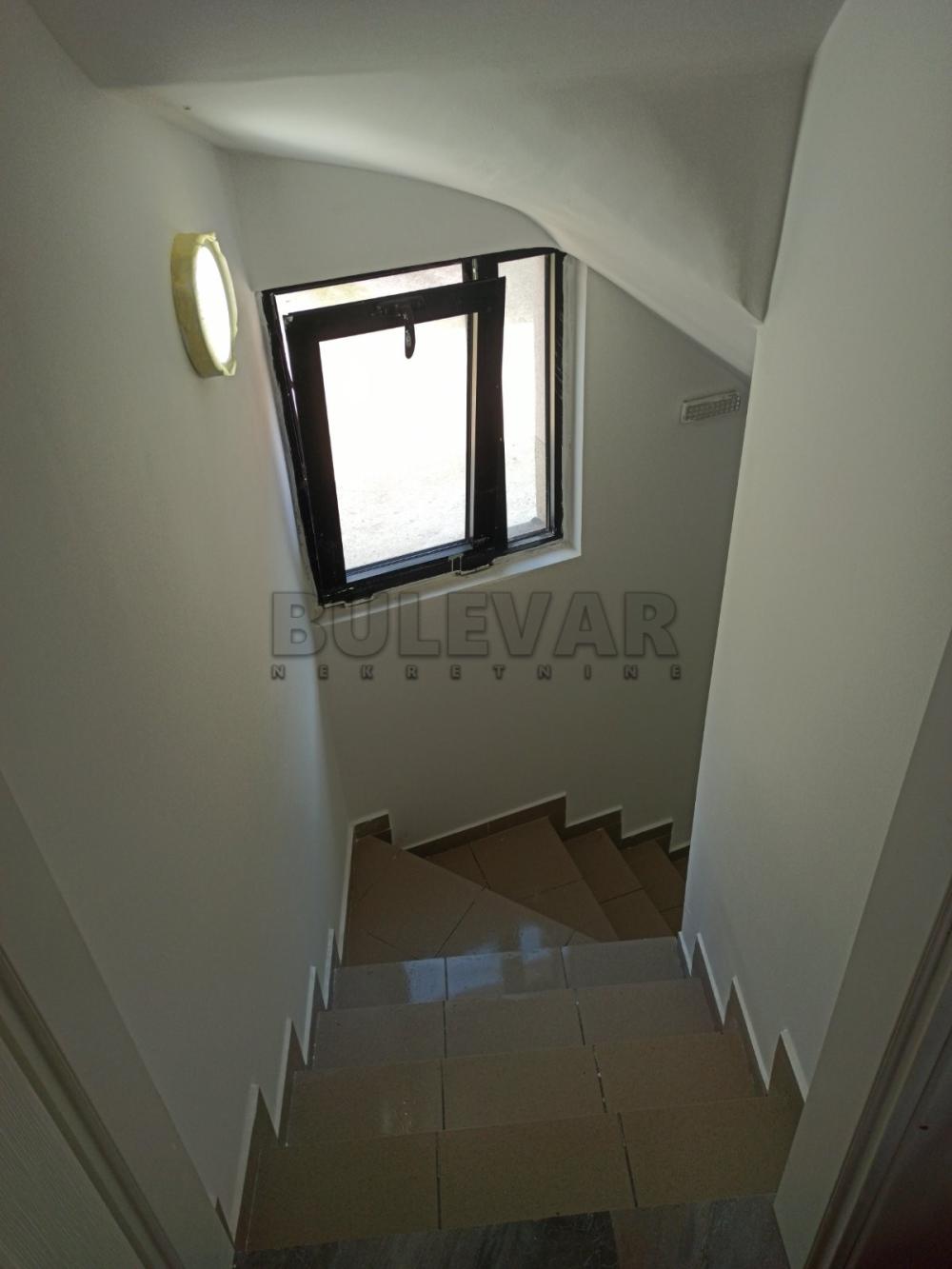Slika 3 - Obilićev venac,  Lokal za izdavanje, 60m2, 300€