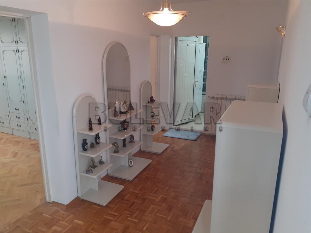 Slika 9 - Jeronimova, Dvoiposoban stan za izdavanje, 88m2, 380€