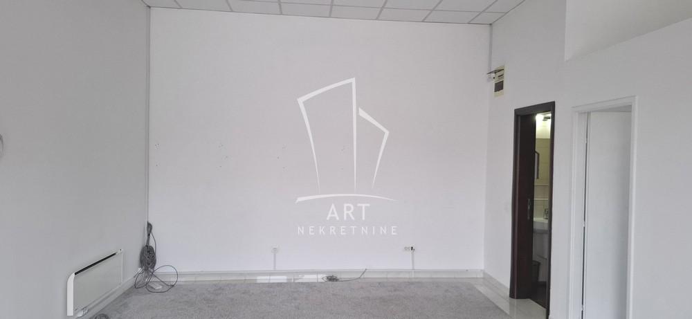 Slika 1 - Lomina,  Lokal za izdavanje, 41m2, 600€