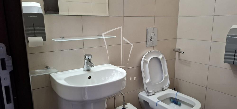 Slika 3 - Lomina,  Lokal za izdavanje, 41m2, 600€