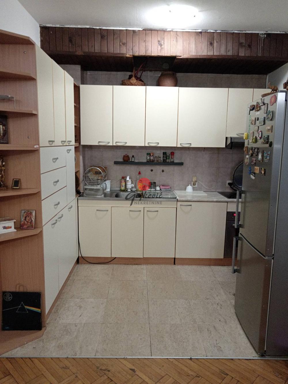 Slika 3 - Ratka Mitrovića, Kuća za izdavanje, 150m2, 1.500€