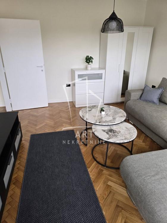 Slika 2 - Požarevačka, Jednoiposoban stan za izdavanje, 37m2, 600€