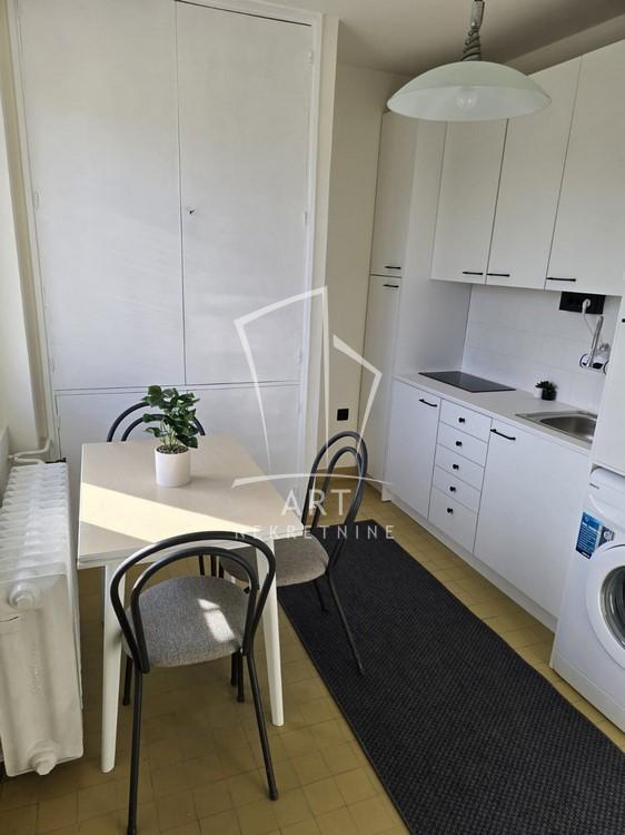 Slika 3 - Požarevačka, Jednoiposoban stan za izdavanje, 37m2, 600€