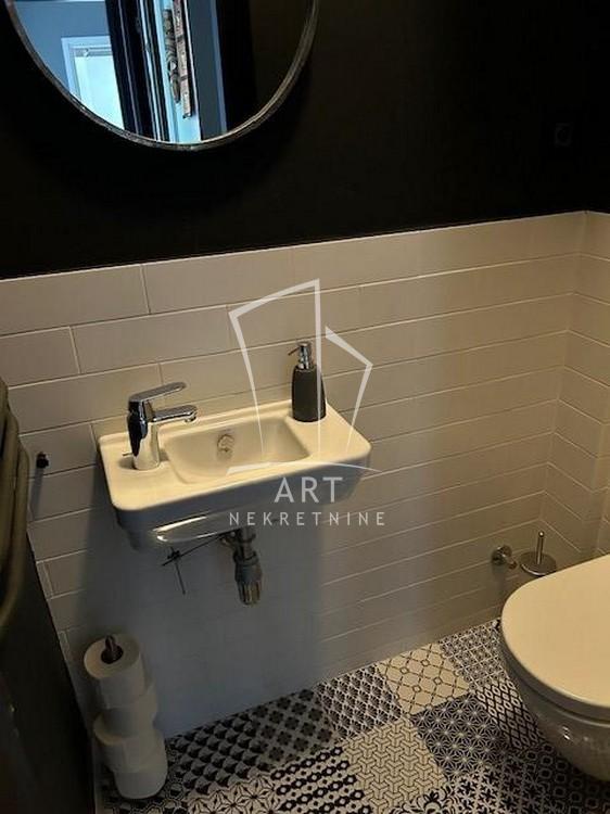 Slika 8 - Vlajkovićeva, Trosoban stan za izdavanje, 123m2, 2.000€