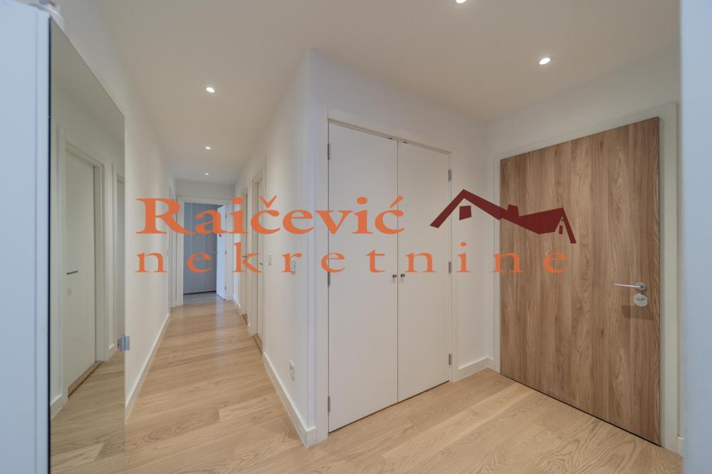 Slika 5 - Luke Celovica Trebinjca, Četvorosoban stan na prodaju, 110m2, 498.000€