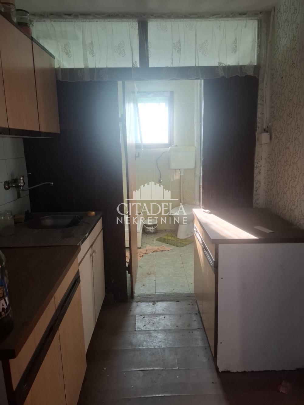 Slika 4 - Vojislava Đurića,  Kuća na prodaju, 70m2, 99.000€