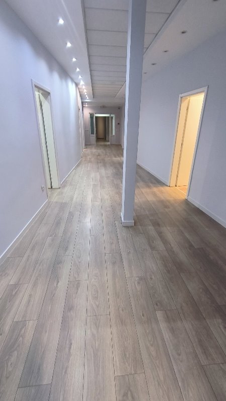 Slika 6 - ENDI VORHOLA,  Lokal za izdavanje, 946m2, 10.000€