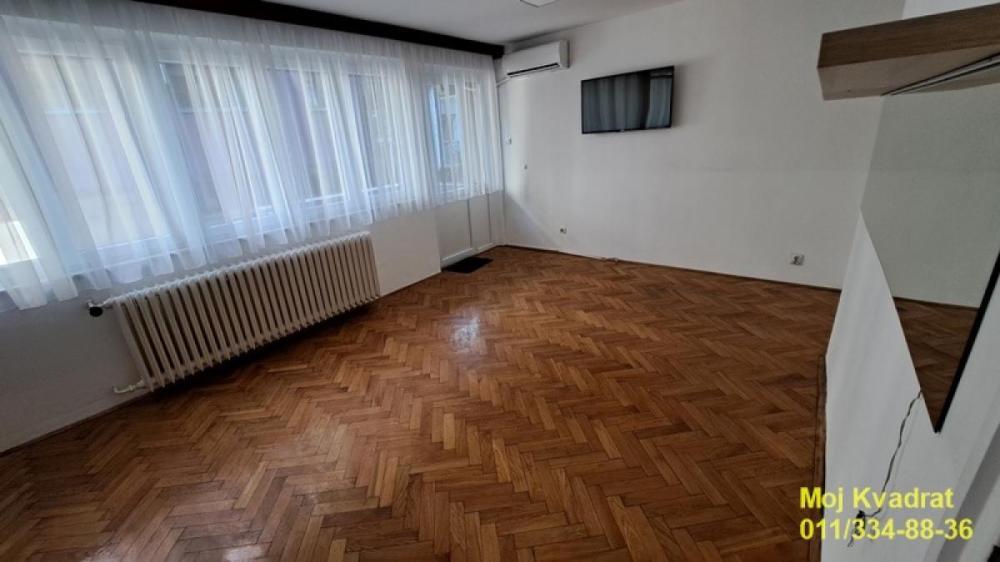 Glavna slika - Lokal za izdavanje, 60m2, 800€