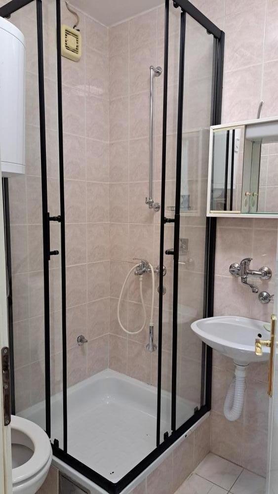 Slika 4 - Slovacka, Stan za izdavanje, 30m2, 300€