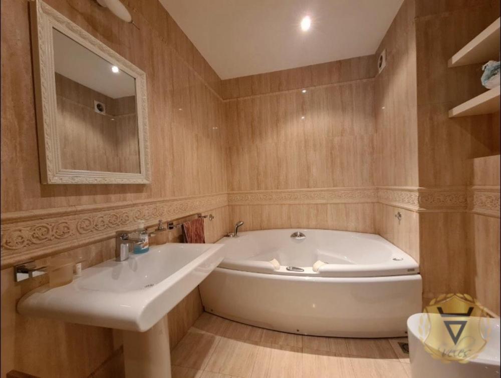 Slika 8 - Trosoban stan za izdavanje, 130m2, 1.850€