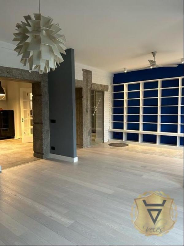 Glavna slika -Dvosoban stan za izdavanje, 125m2, 2.000€