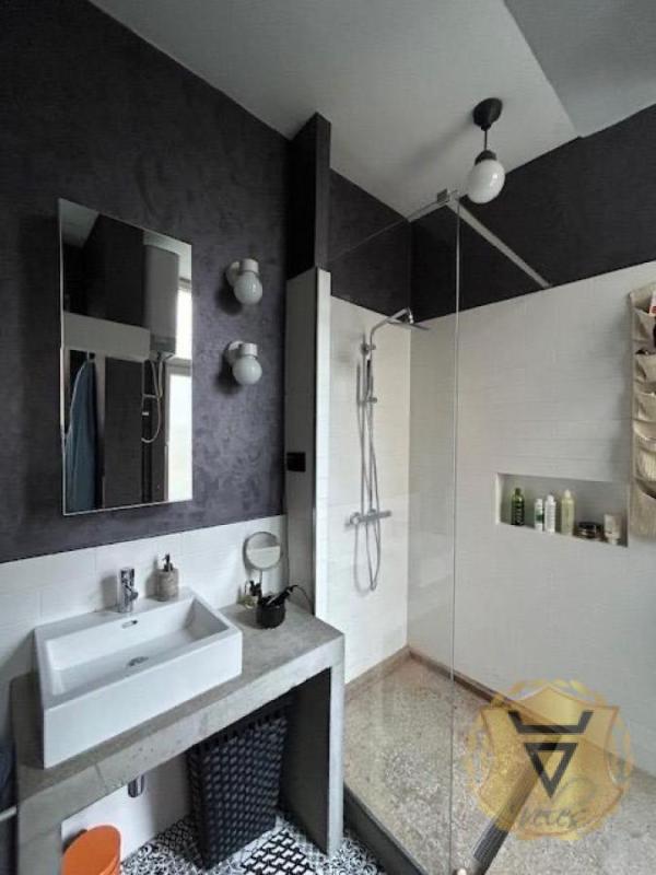 Slika 10 - Dvosoban stan za izdavanje, 125m2, 2.000€