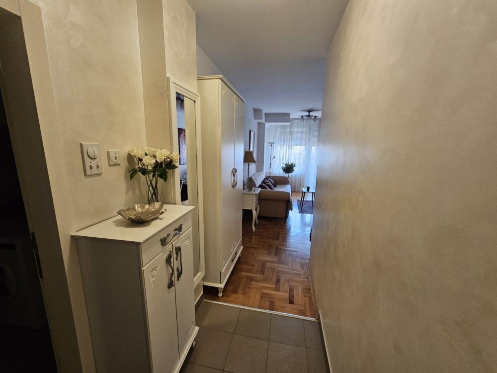 Slika 9 - Kej kola srpskih sestara, Jednoiposoban stan za izdavanje, 42m2, 400€