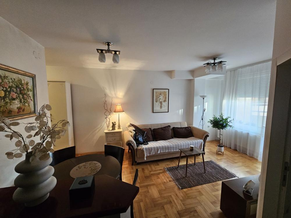 Slika 5 - Kej kola srpskih sestara, Jednoiposoban stan za izdavanje, 42m2, 400€