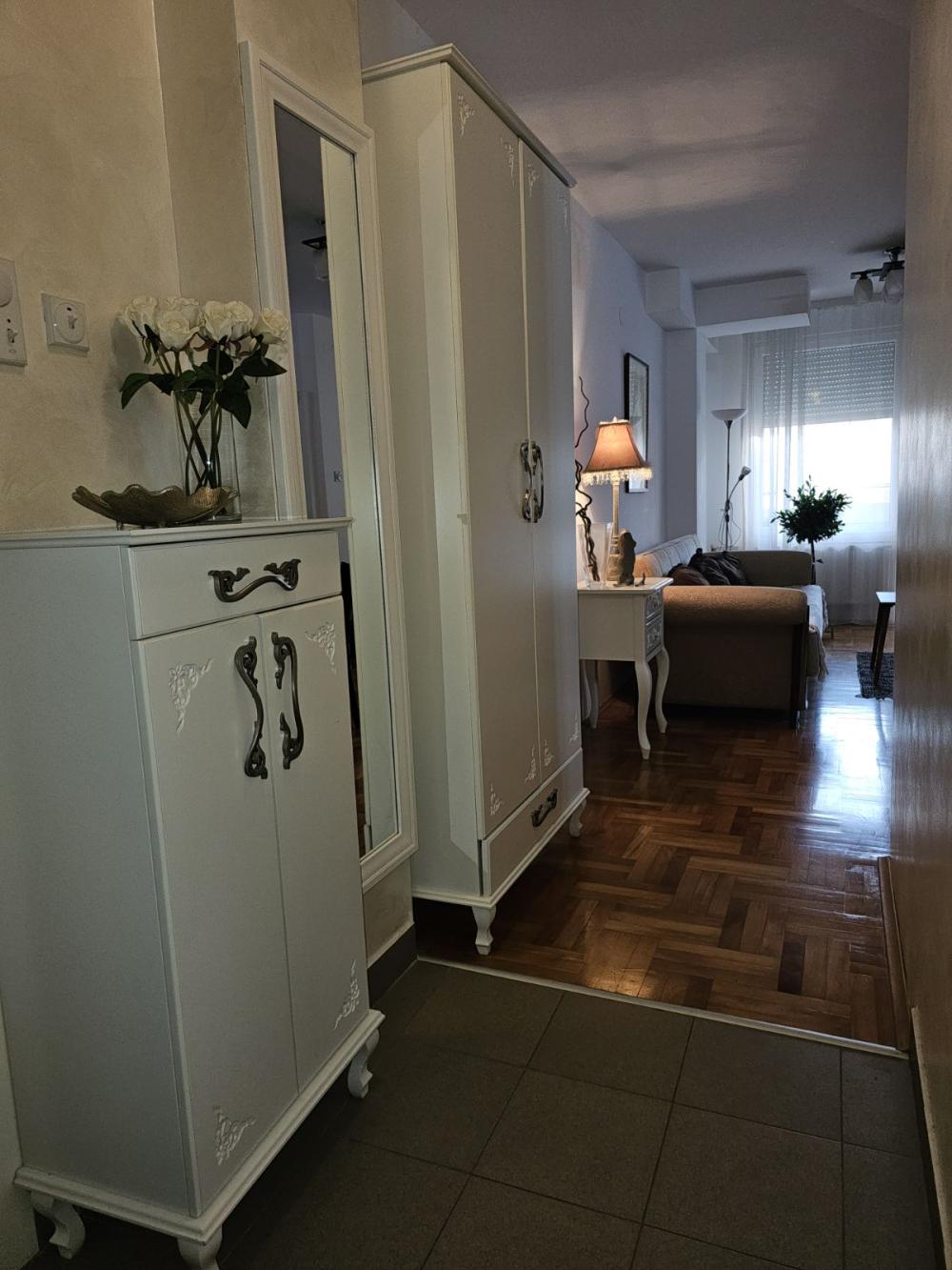 Slika 7 - Kej kola srpskih sestara, Jednoiposoban stan za izdavanje, 42m2, 400€