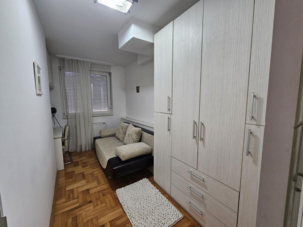 Slika 8 - Kej kola srpskih sestara, Jednoiposoban stan za izdavanje, 42m2, 400€