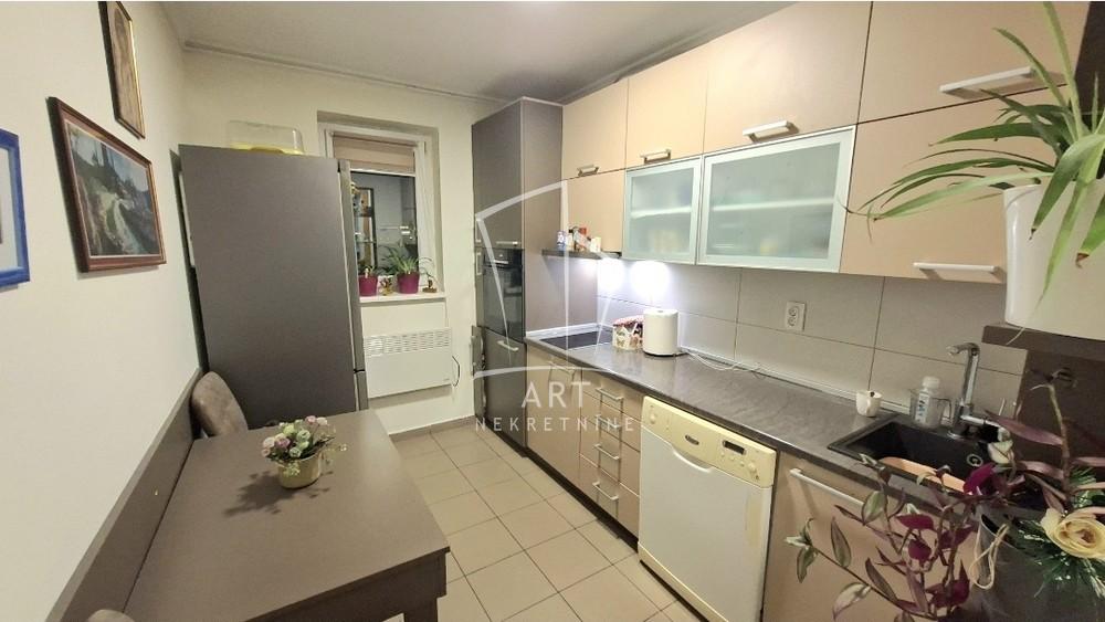 Slika 5 - Admirala Geprata, Četvorosoban stan za izdavanje, 68m2, 850€