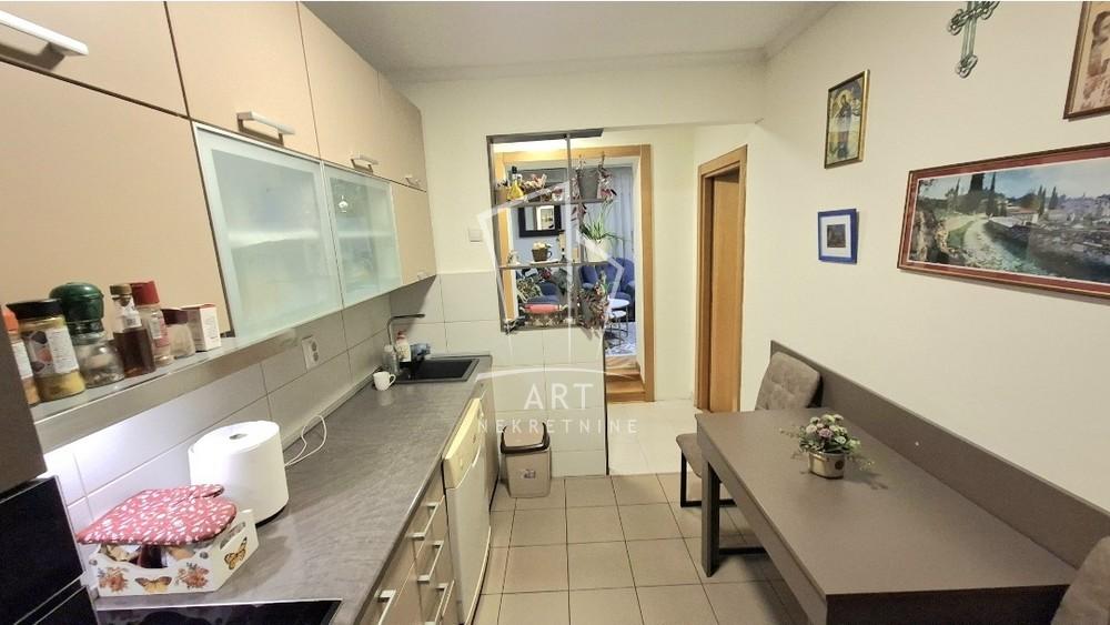 Slika 3 - Admirala Geprata, Četvorosoban stan za izdavanje, 68m2, 850€