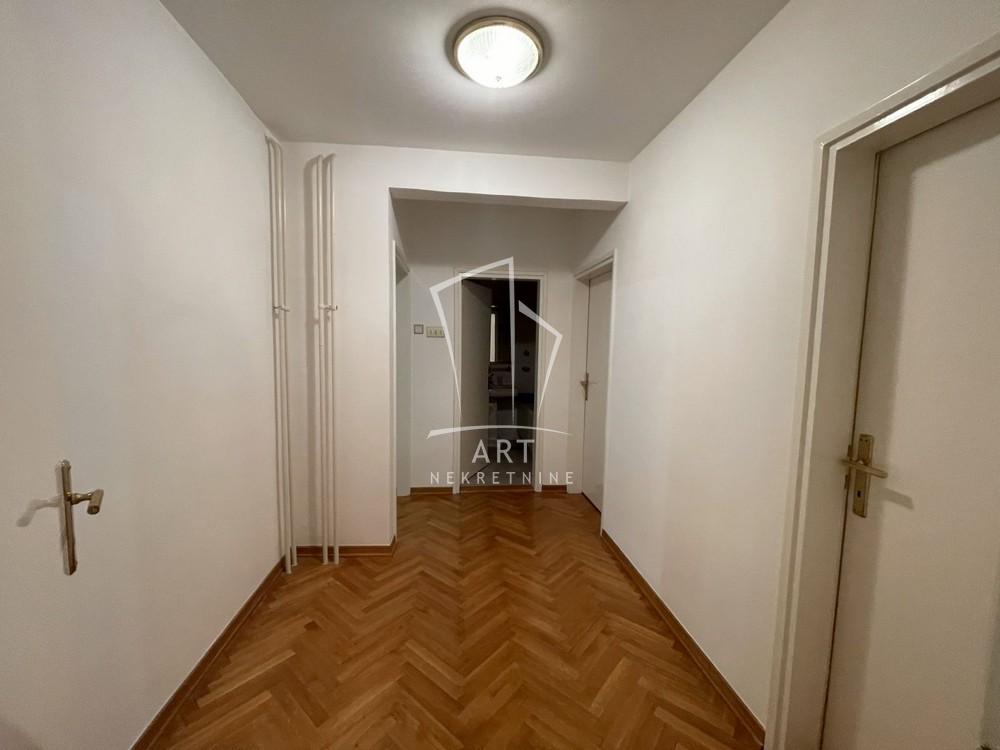 Slika 5 - Molerova, Četvorosoban stan za izdavanje, 98m2, 1.200€