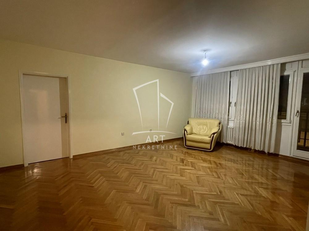 Slika 4 - Molerova, Četvorosoban stan za izdavanje, 98m2, 1.200€