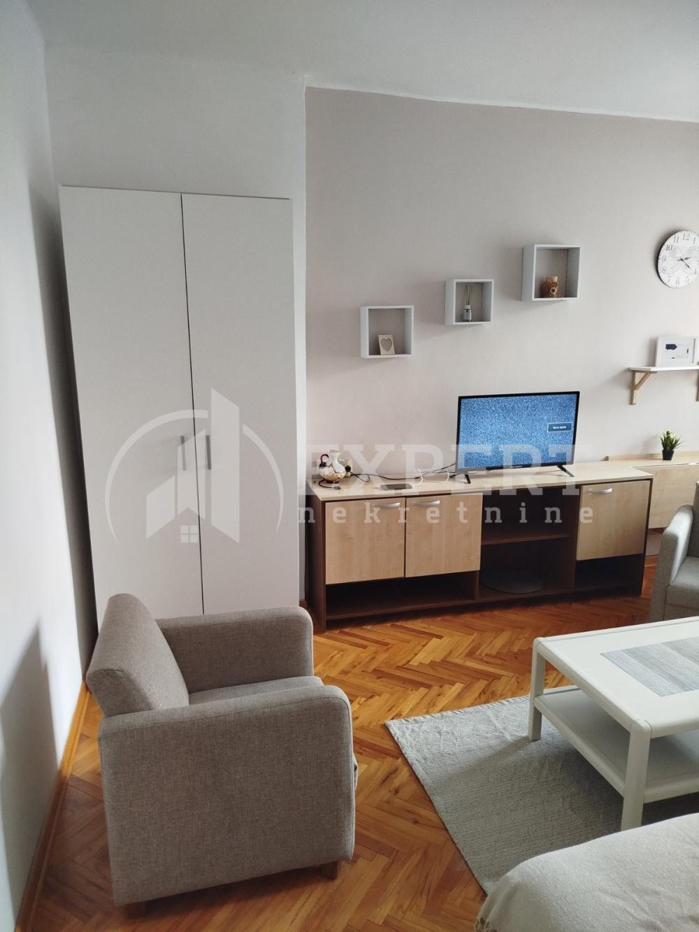 Slika 11 - Kej 29. decembra, Jednoiposoban stan za izdavanje, 36m2, 320€