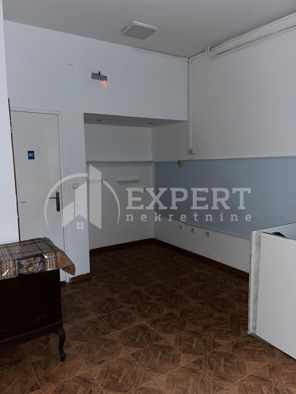 Slika 4 - 7. jula,  Lokal za izdavanje, 48m2, 350€