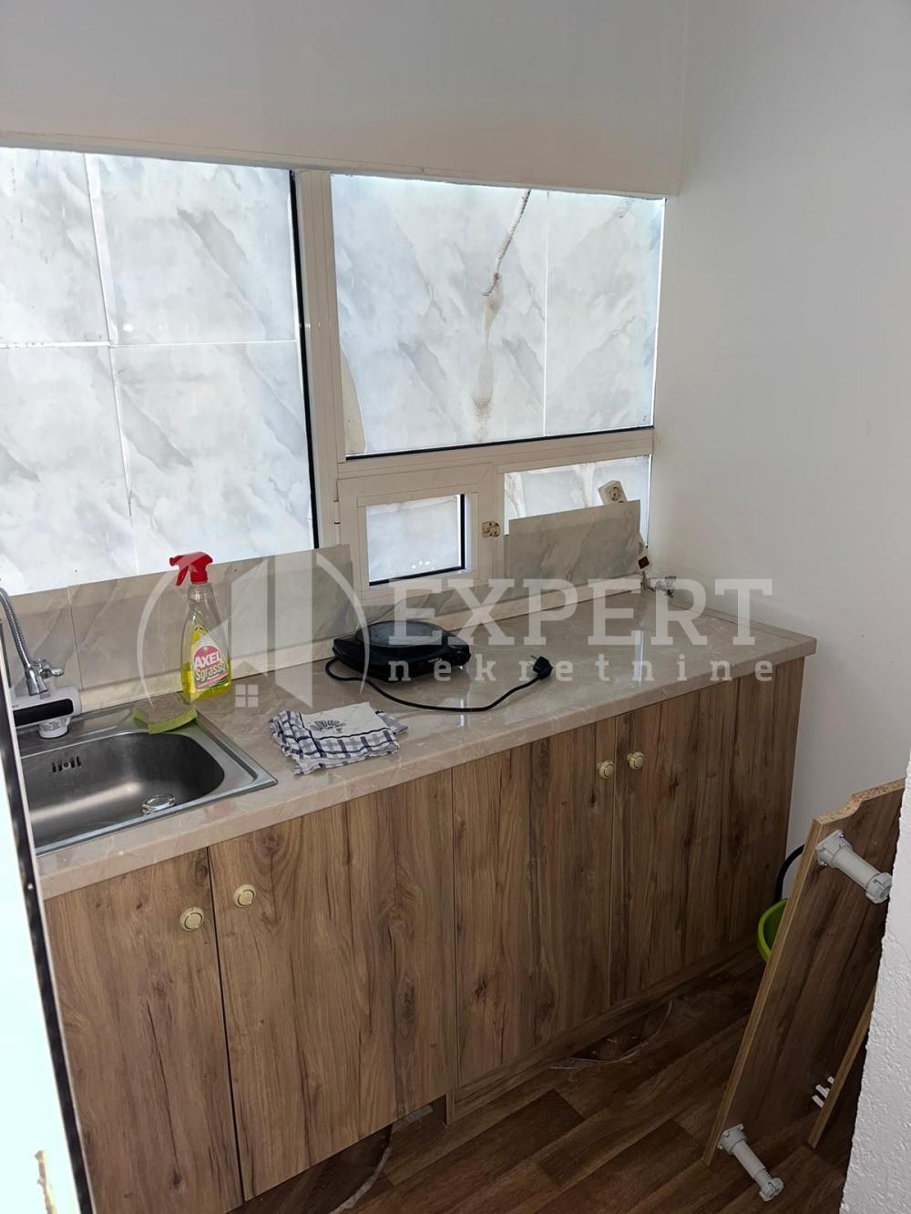 Slika 3 - 7. jula,  Lokal za izdavanje, 48m2, 350€