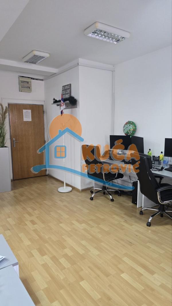 Slika 2 - 7. jula,  Lokal za izdavanje, 95m2, 950€